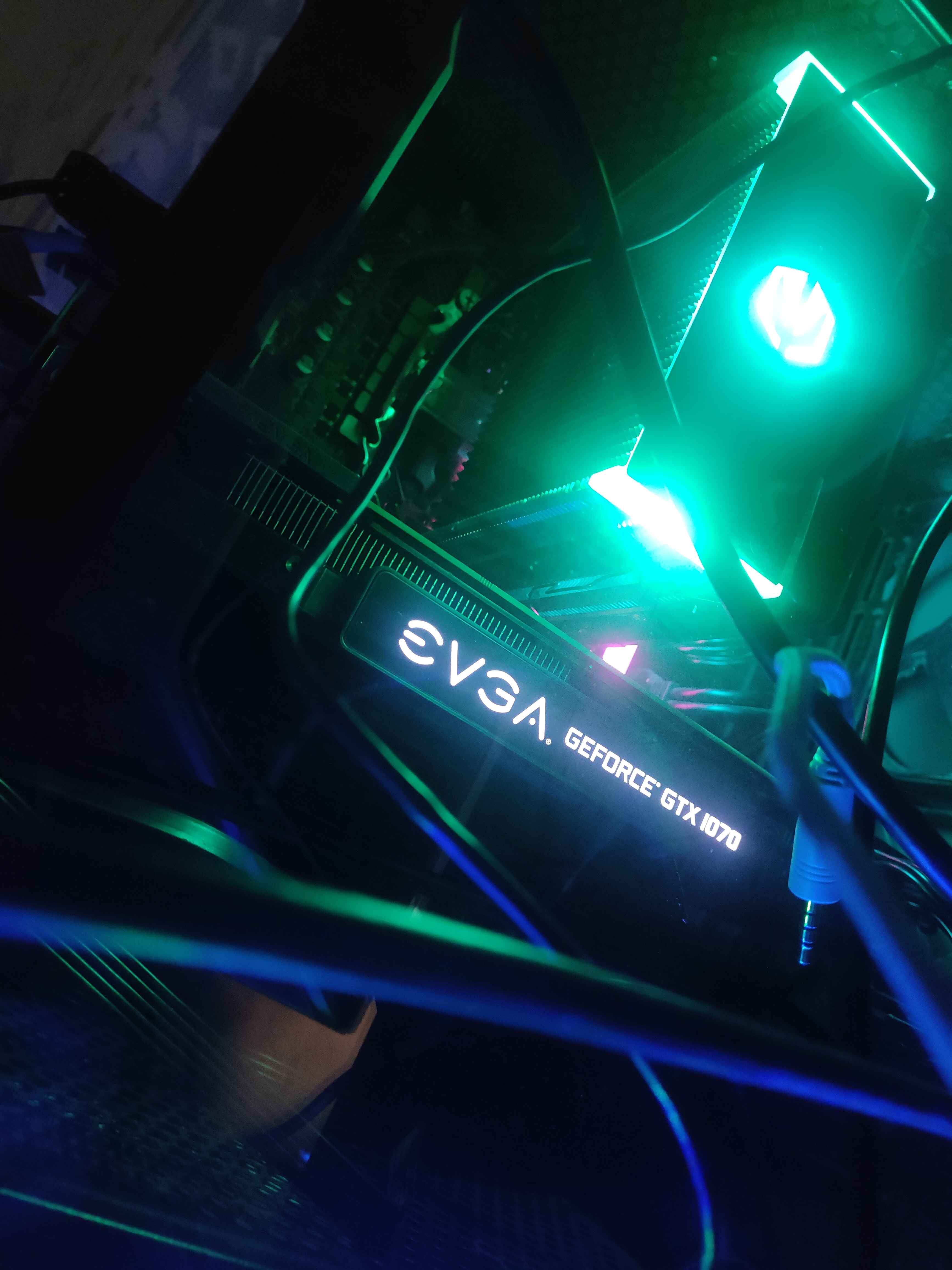 Karta graficzna GTX 1070 EVGA 8 GB
